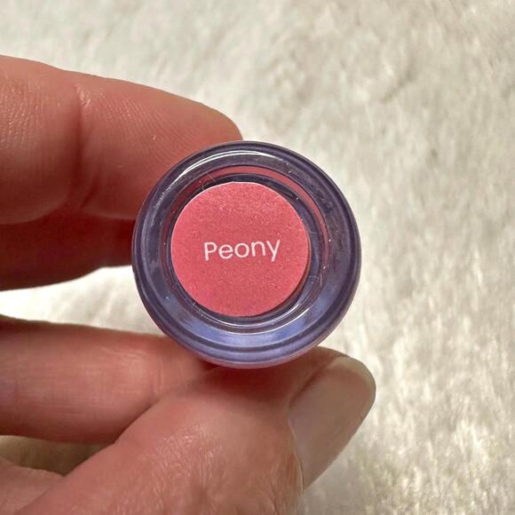 NIB Kiss & Smink Lip Aura Tinted Lip Oil Peony Full Size 3.5ml - Picture 8 of 12